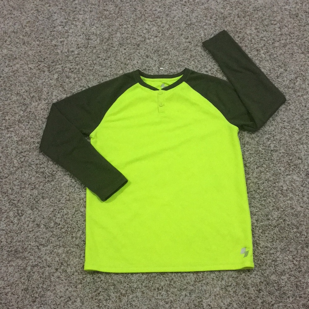 Tee shirt
